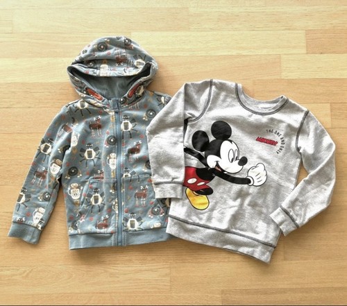 Kapuzenjacke und pullover - und,